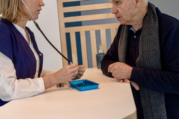 Entendre- Floriane-GAREL- audioprothésiste-nettoyage-appareils-auditifs-2.jpg